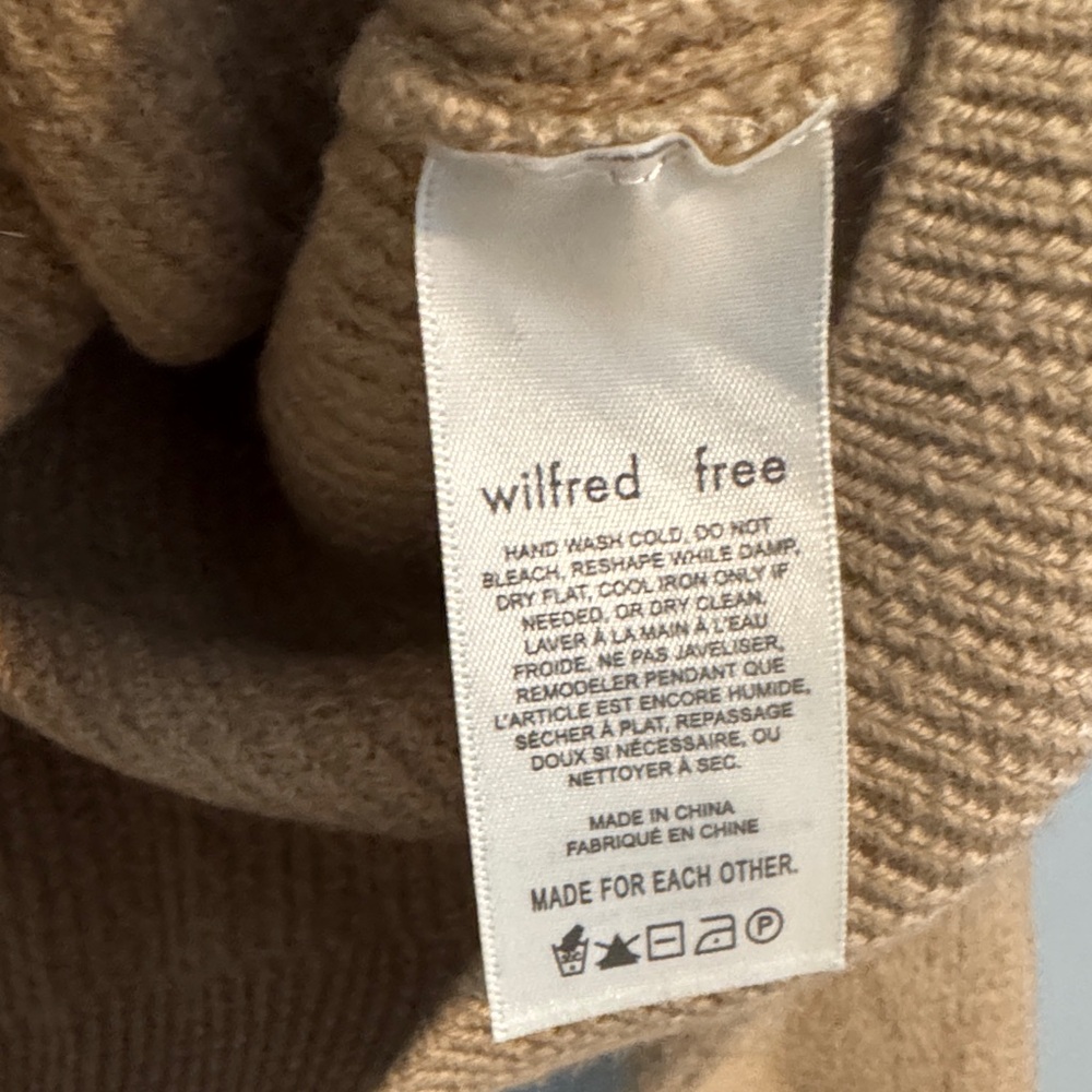 Wilfred XXL Aritizia Women's Tan Sweater - Picture 3 of 4